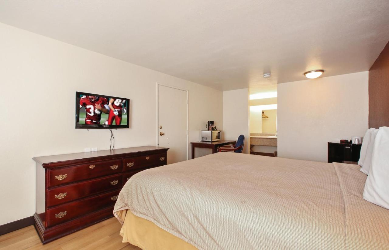Red Roof Inn Lompoc Dış mekan fotoğraf