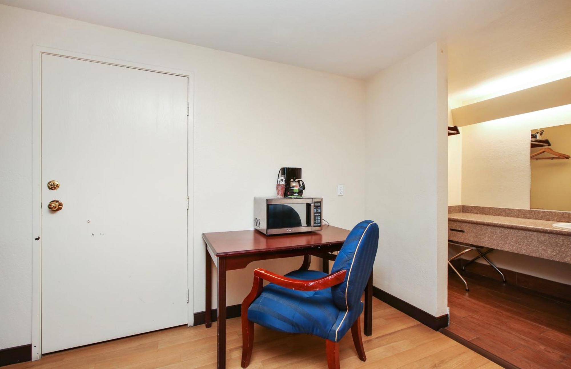 Red Roof Inn Lompoc Dış mekan fotoğraf
