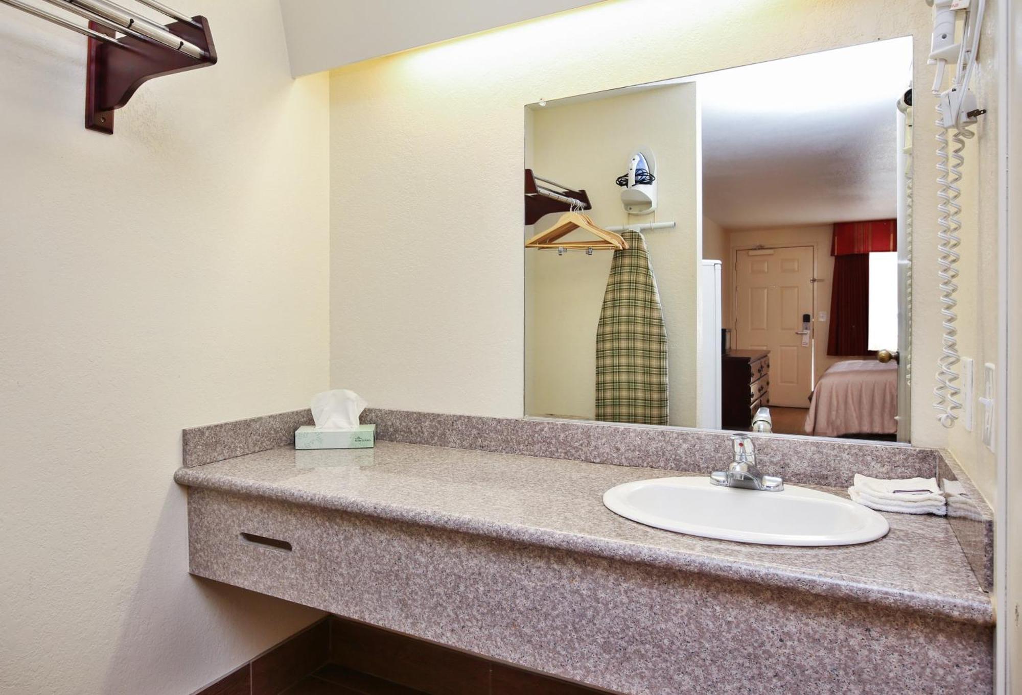Red Roof Inn Lompoc Dış mekan fotoğraf